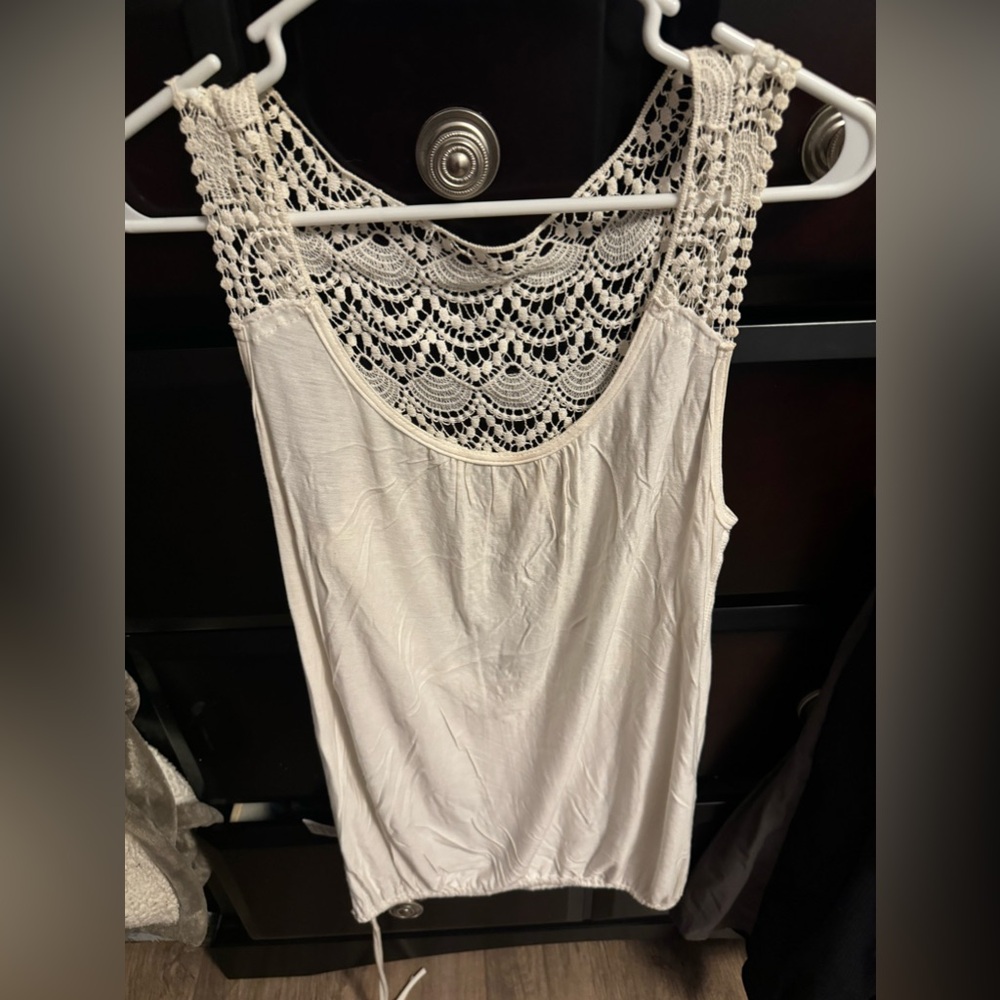 Forever 21 tank